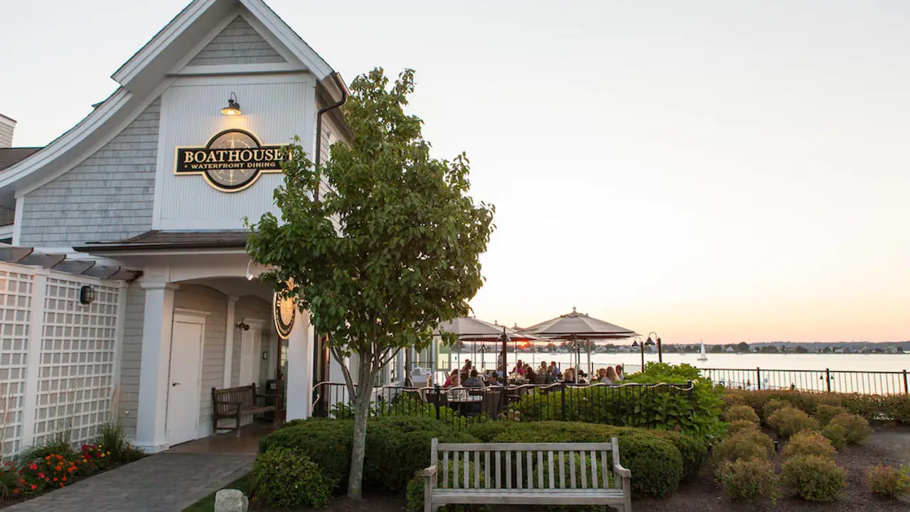 Boat House Waterfront Dining, Tiverton, RI