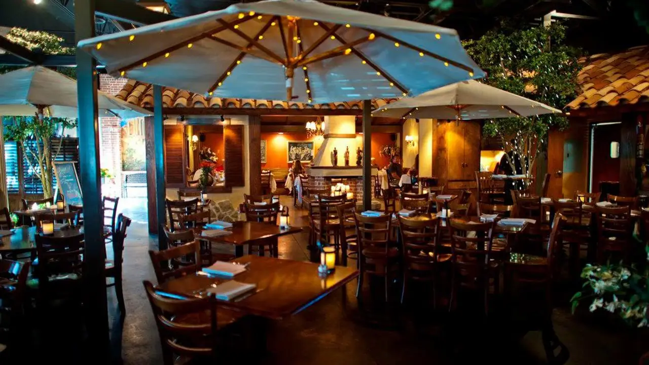 Luigi's Patio Ristorante, College Station, TX