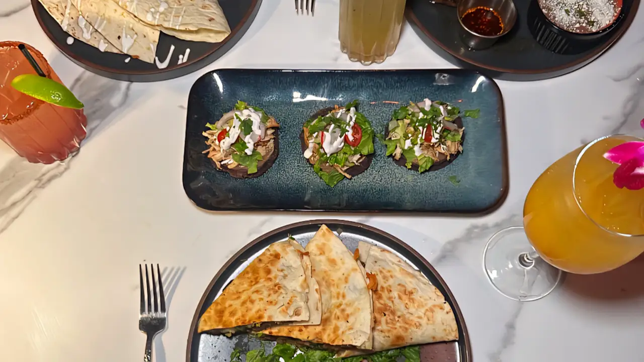 Fresh Tex-Mex and Craft Cocktails - Scarlet, Dallas, TX