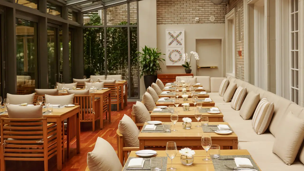 Maison Boulud's Glasshouse - Maison Boulud, Montréal, QC
