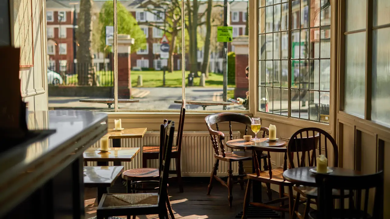 Exterior - The Hare & Hounds, London, Greater London