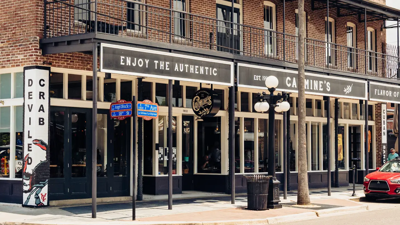 Carmines Bar - Carmine's, Tampa, FL