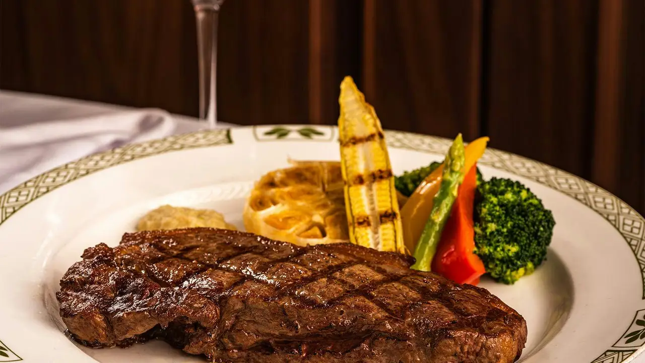 Lawry’s Prime Rib, Taipei City, TPE