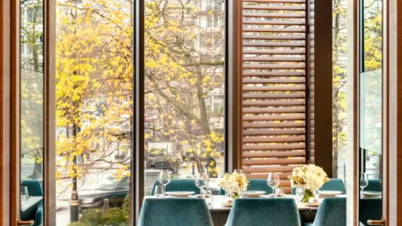 Pavyllon, London, Greater London