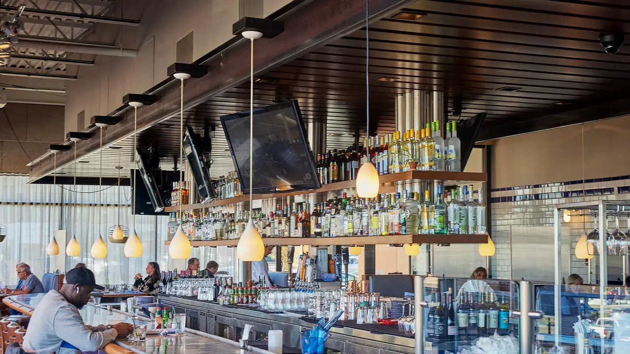Legal Sea Foods - Braintree – Forbes Road, Braintree, MA