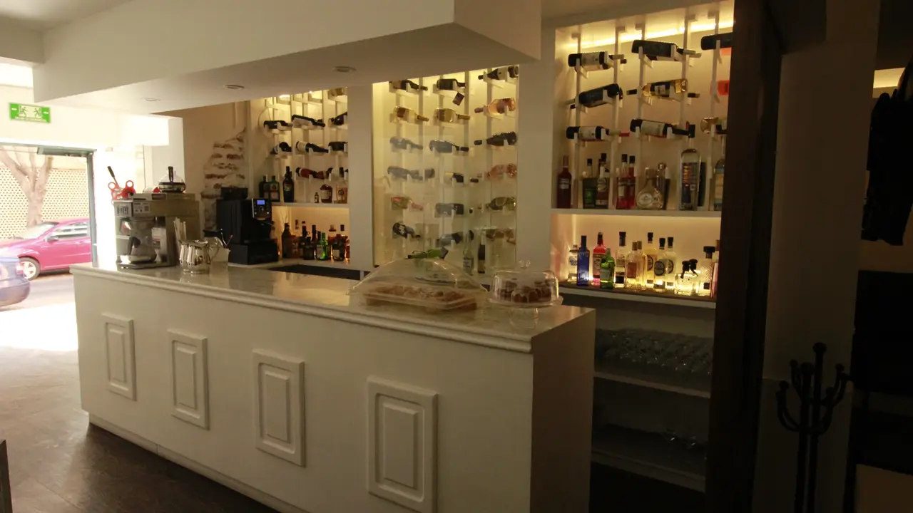 Nuestra amplia barra de vinos y licores - The Food Lab, Ciudad de México, CDMX