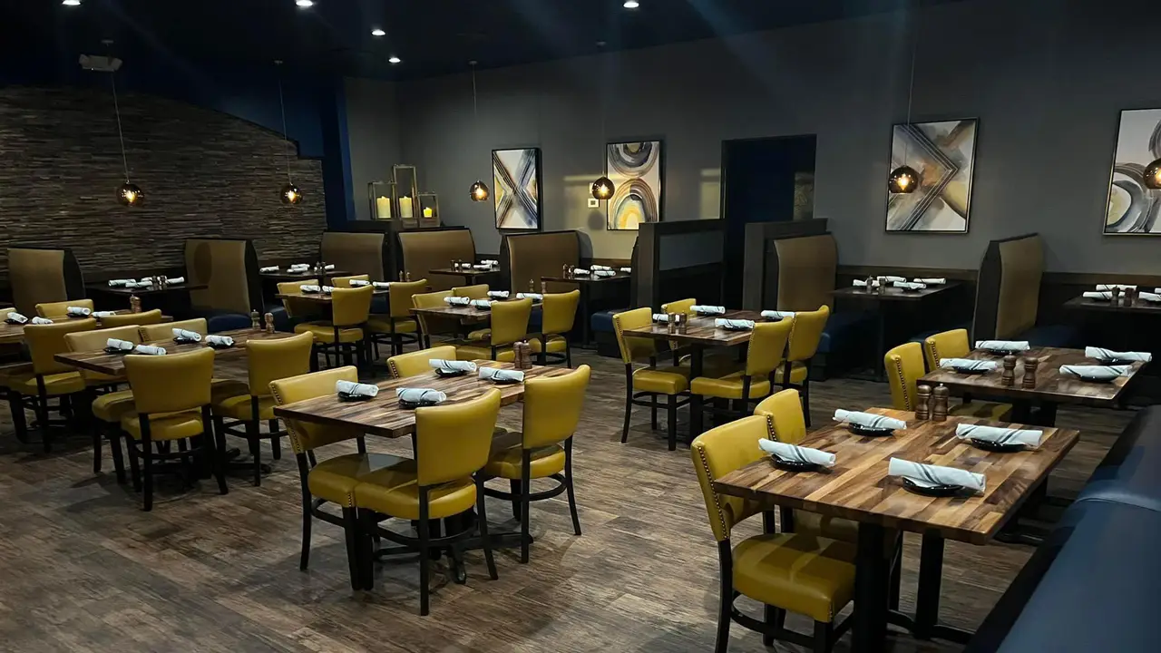 R46 Restaurant & Bar, Canfield, OH