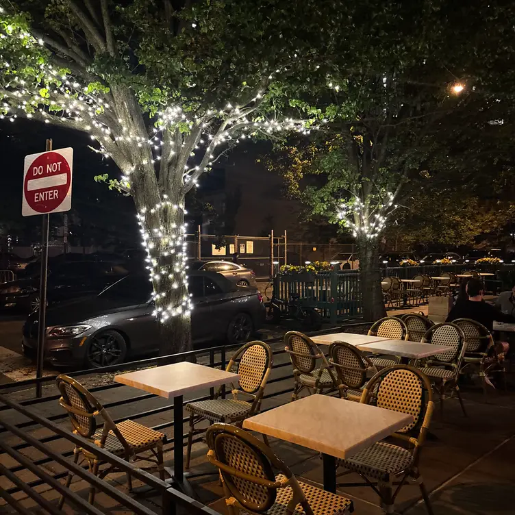 Satis Bistro - Jersey City, Jersey City, NJ
