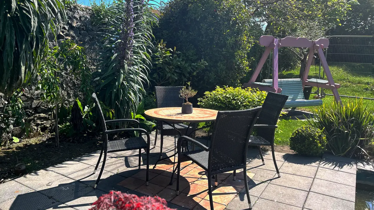 Garden Seating Area - The La-La Café & Restaurant，County DublinBalbriggan
