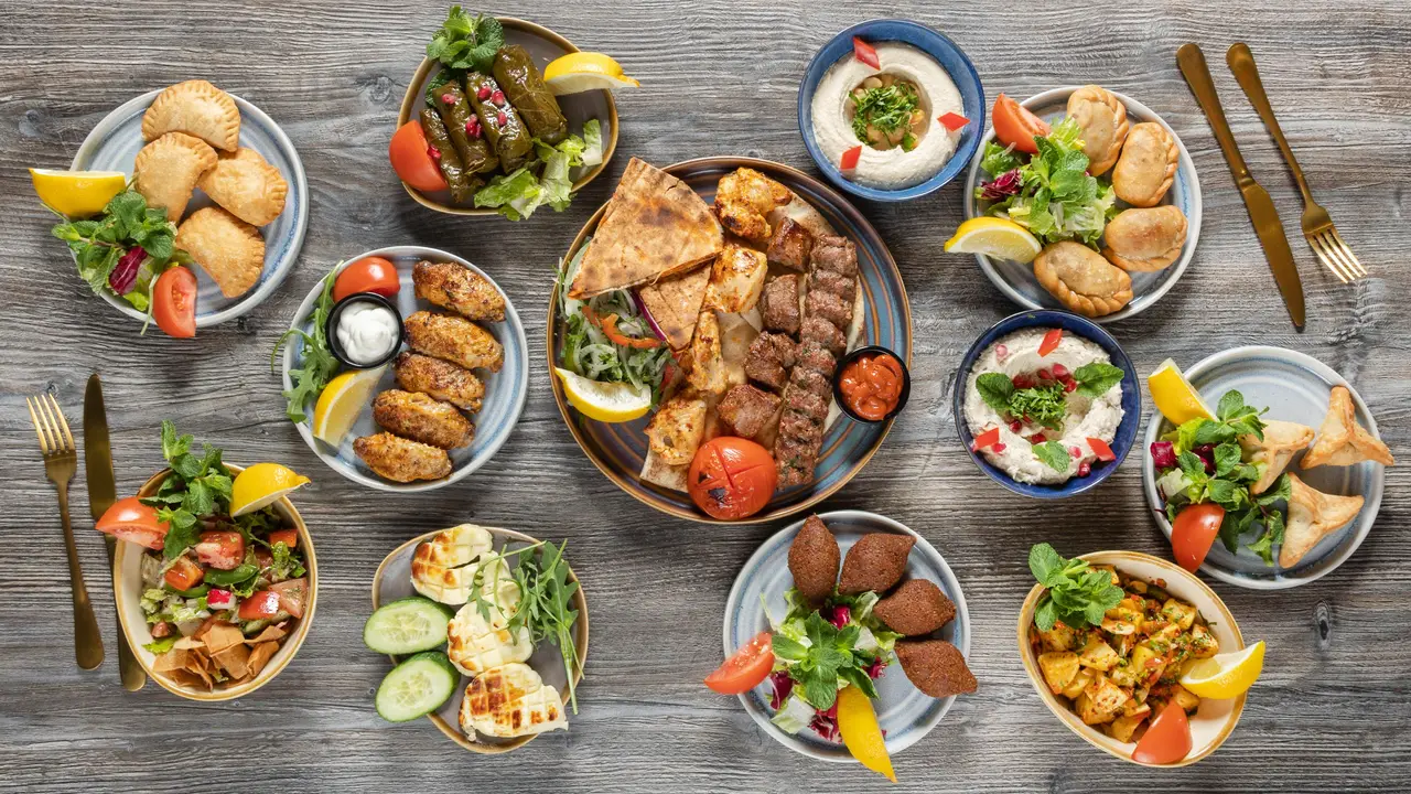 Akoya, London, Greater London