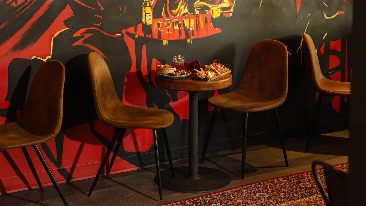 Lounge - The Ellis Kits, Vancouver, BC