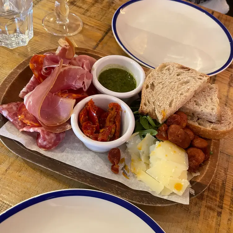Urbano 32, Chester, Cheshire