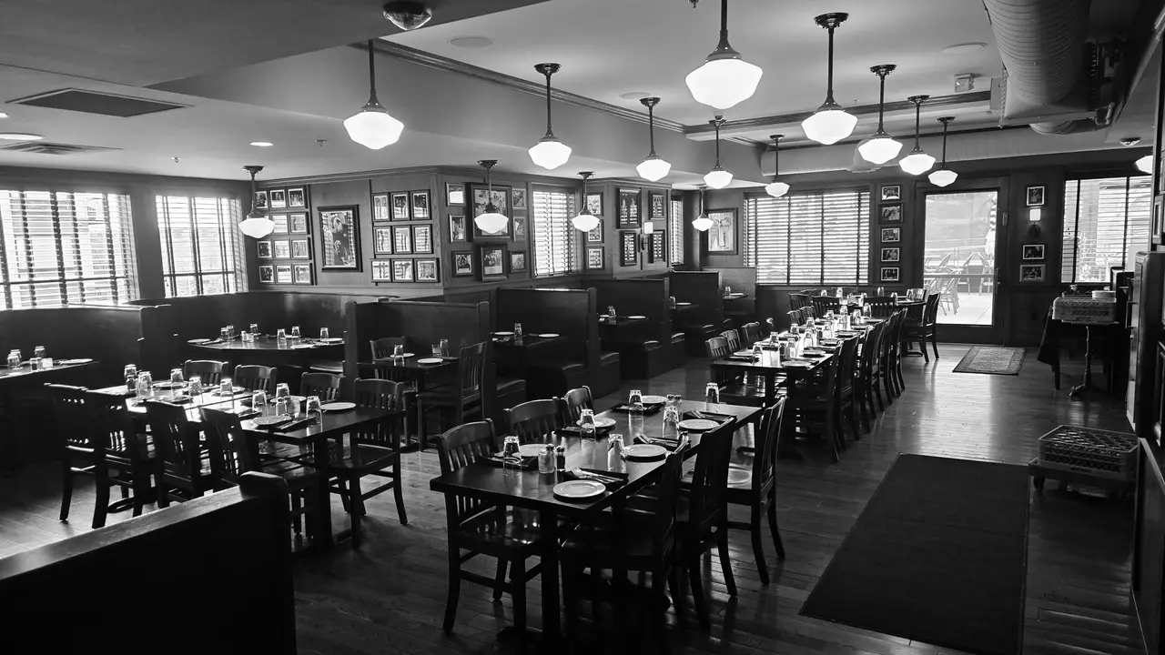 Louis Ristorante & Bar, Saint Paul, MN