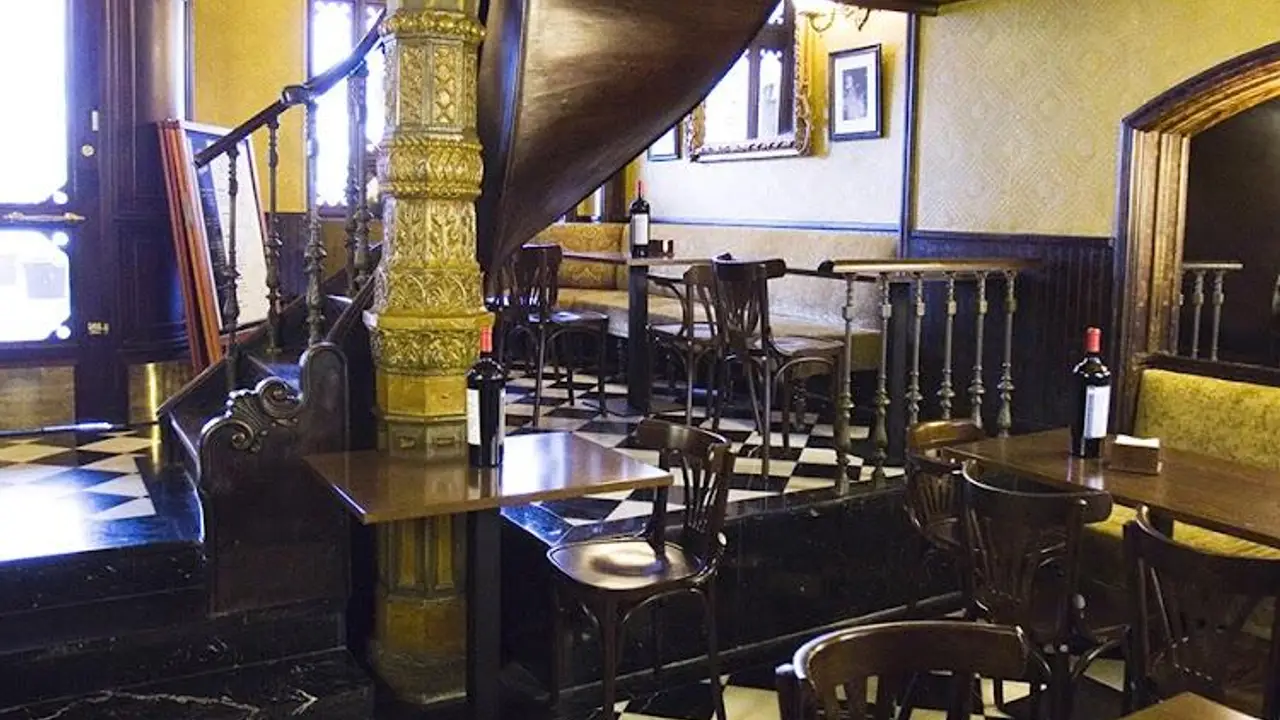 Café Iruña, Pamplona, Navarra