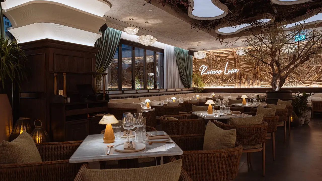 Romeo Lane, Business Bar, Dubai