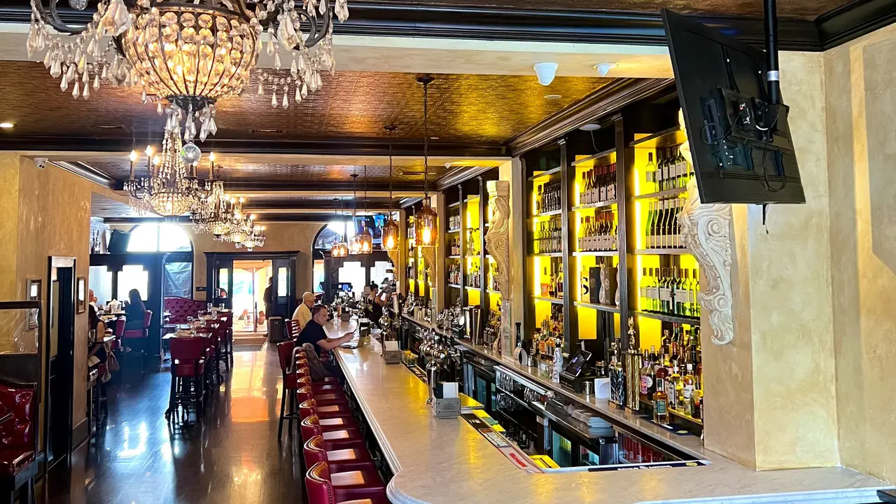Lilly's, White Plains, NY