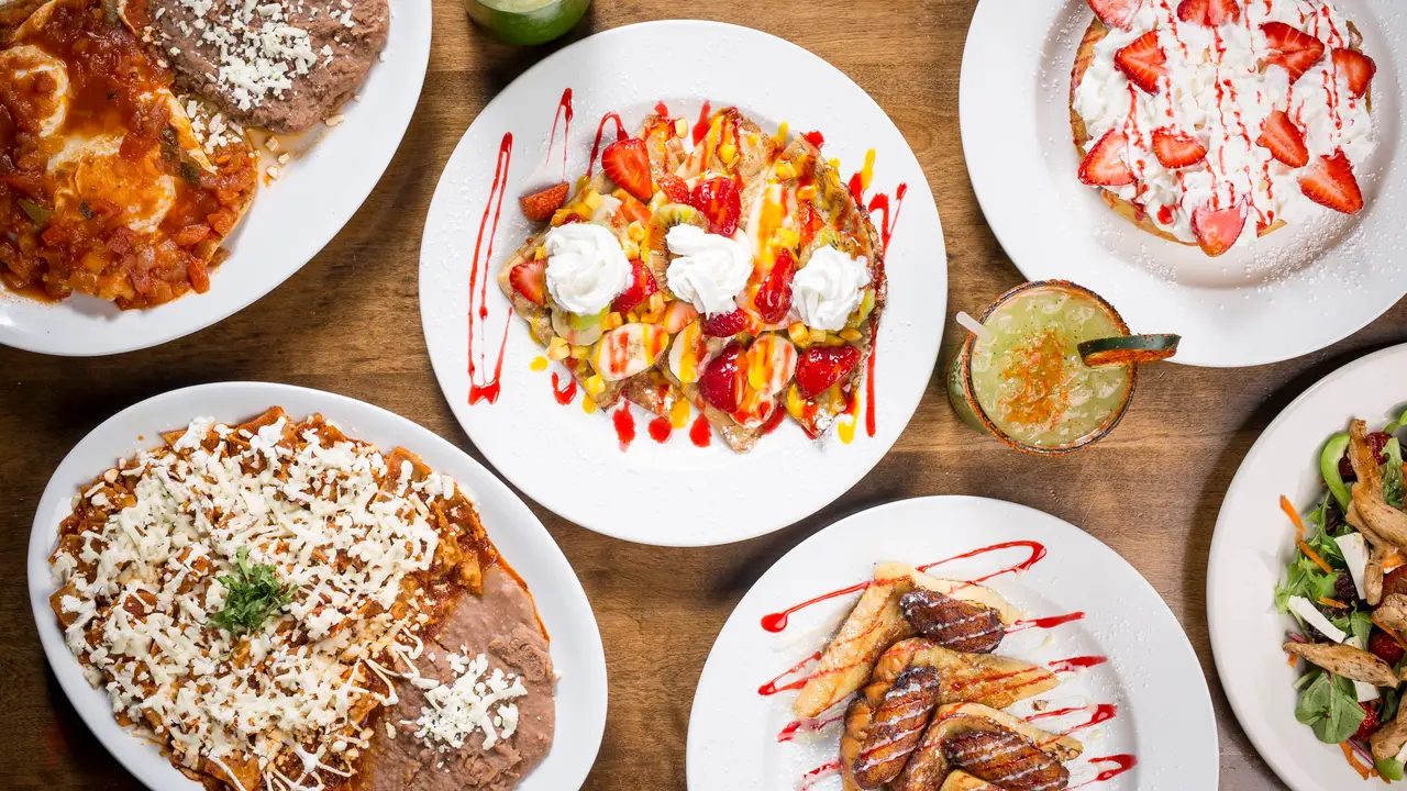 La Catedral Cafe - New Eastside IL Chicago