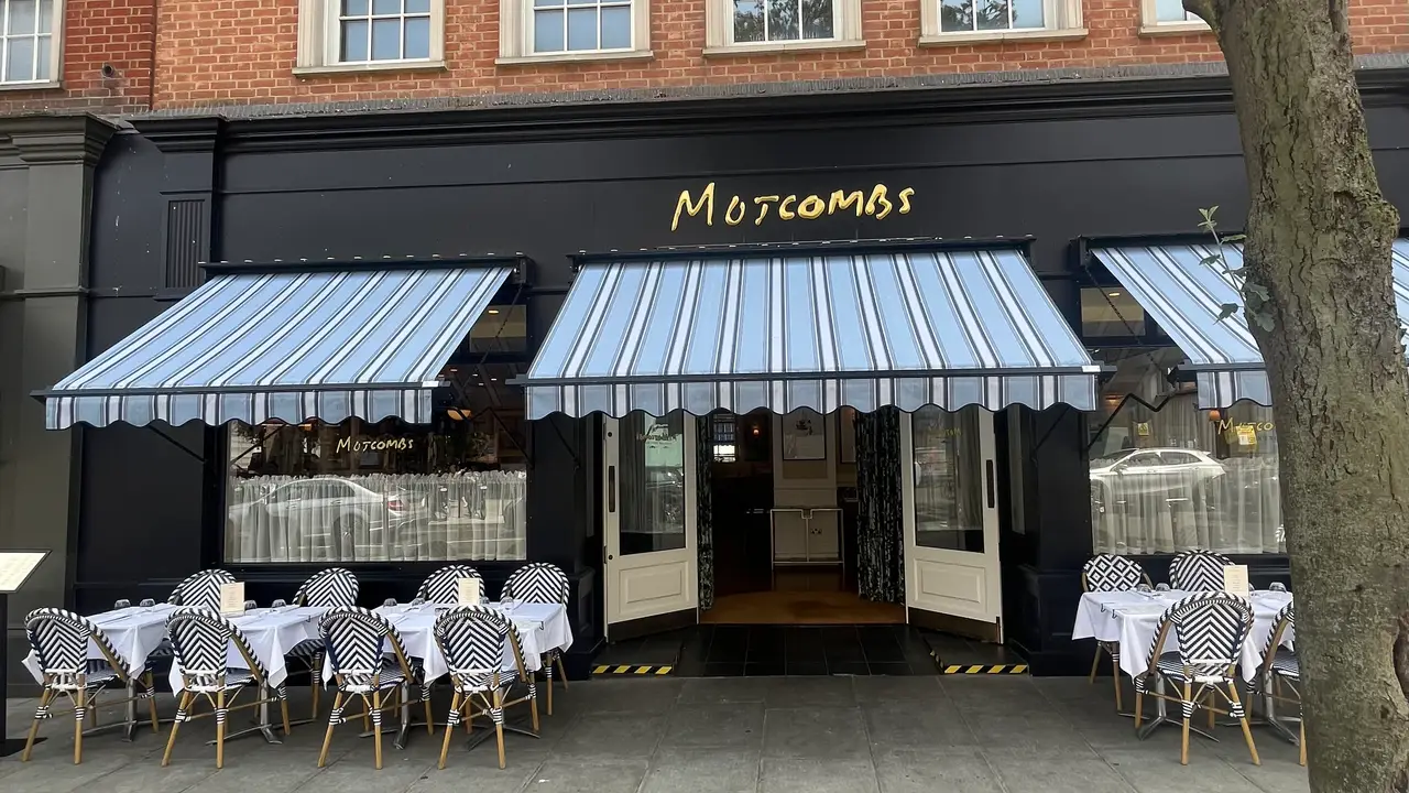 Motcombs St. John's Wood, London, Greater London