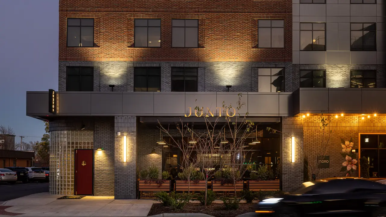 Junto, Bentonville, AR