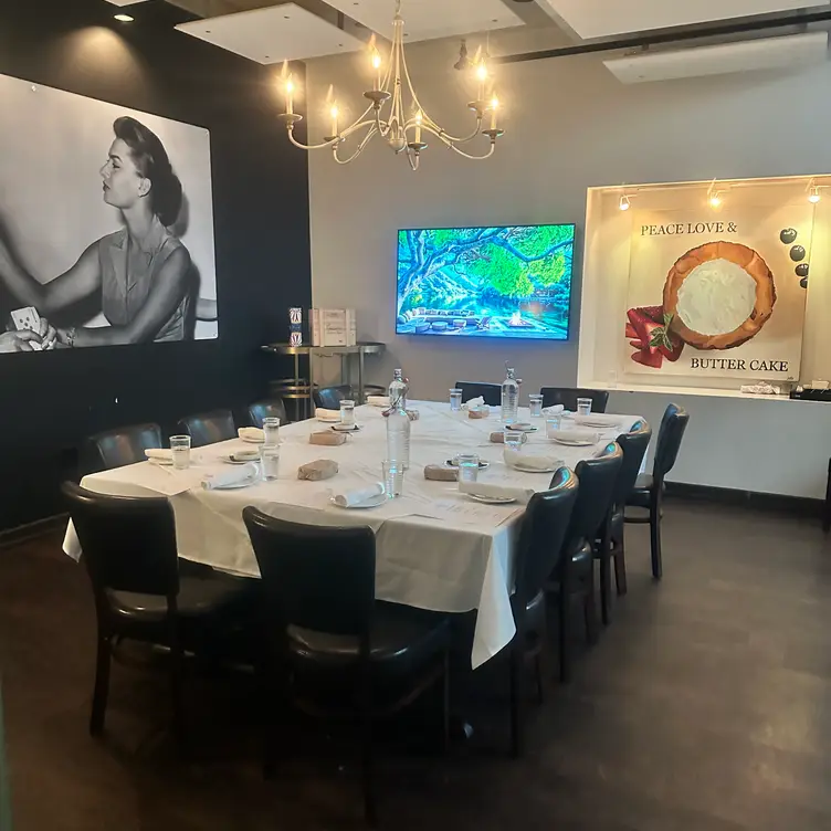 Aqua Pazzo, Boardman, OH