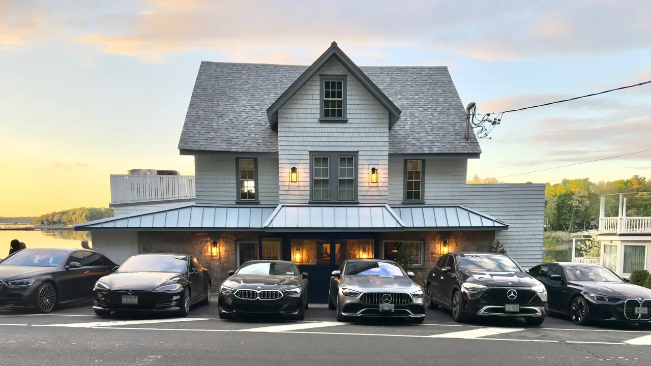 Mill Pond Steak & Seafood, Centerport, NY