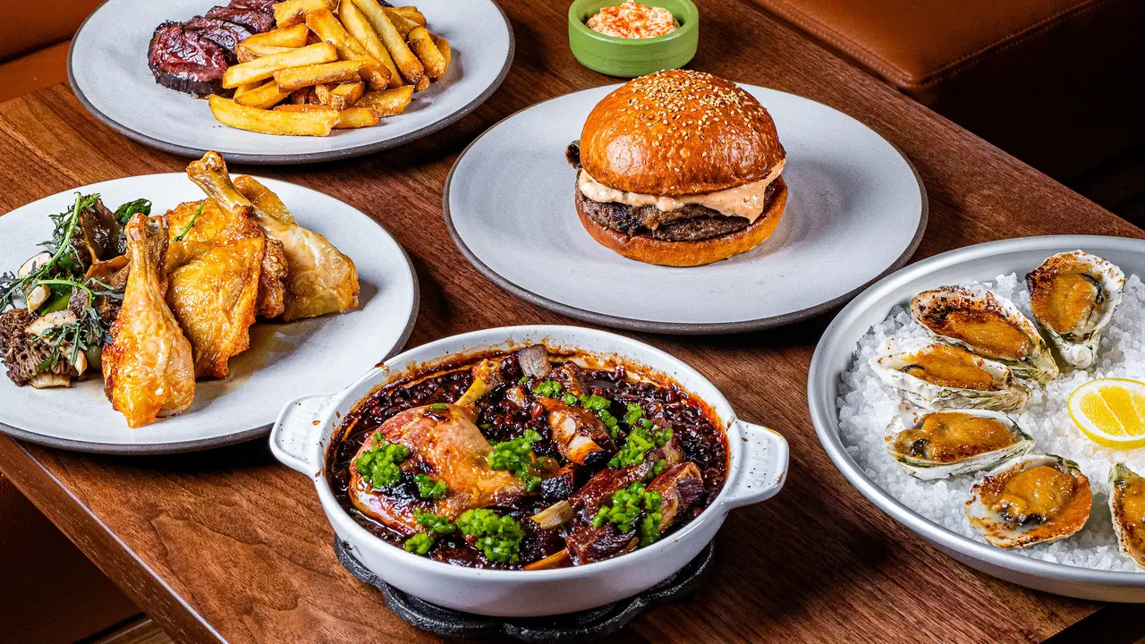 Burger, Cassoulet, Steak Frites - Bistro Lagniappe, Healdsburg, CA
