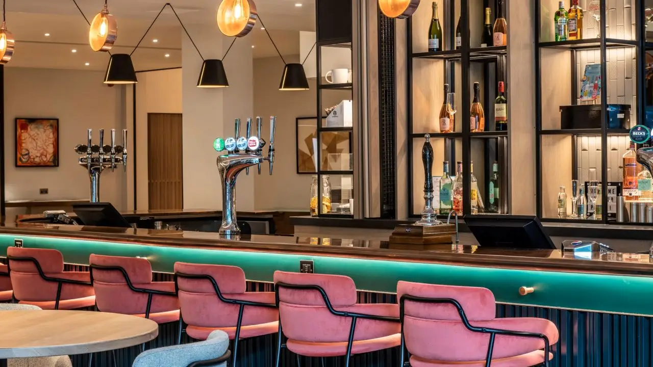 In The Wings - Holiday Inn Shepperton, Shepperton, Surrey