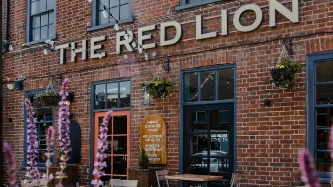 The Red Lion Burnham, Burnham, England