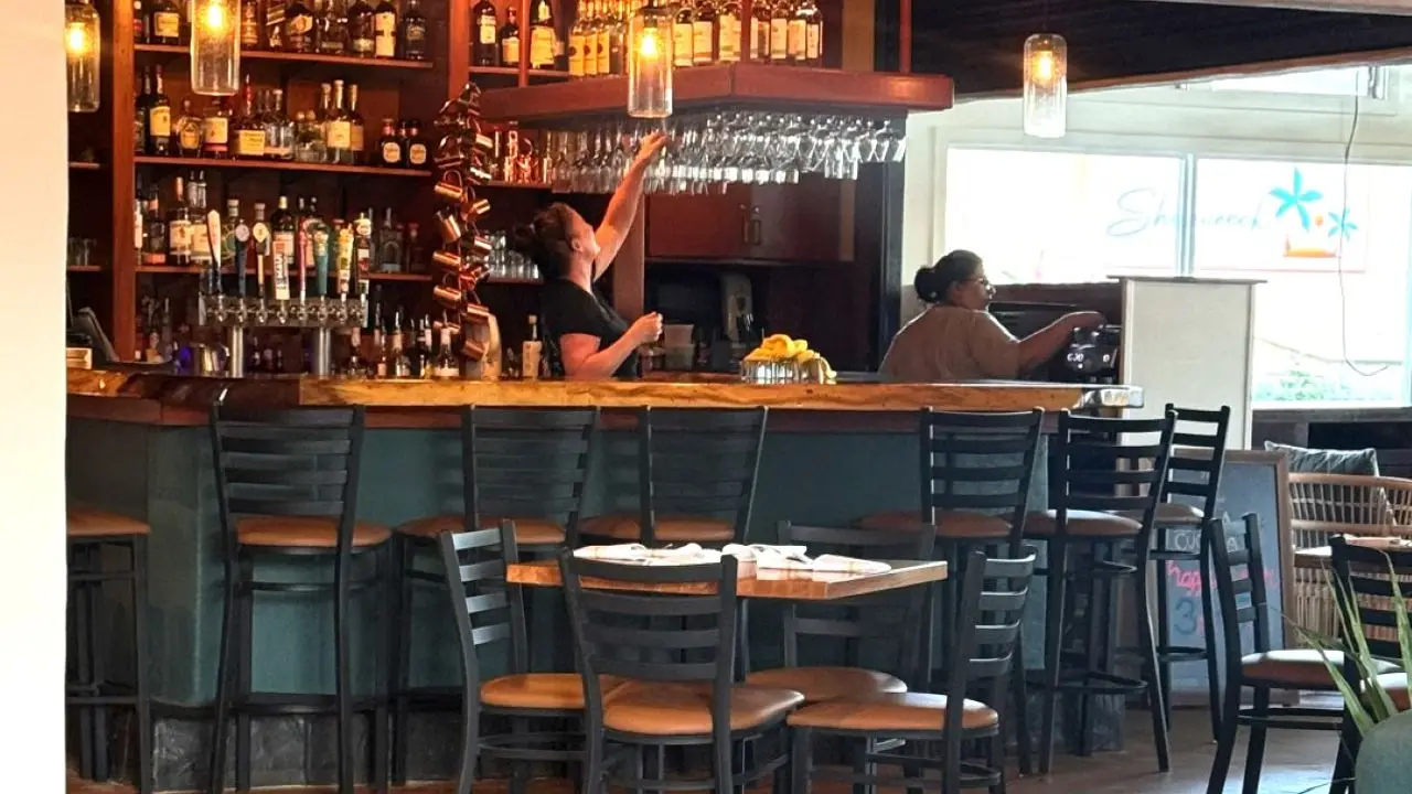 Isola Cucina & Poipu Pizza, Koloa, HI