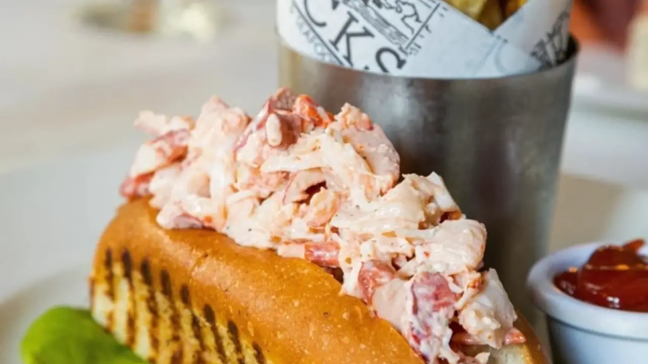 Docks Oyster Bar and Seafood Grill, New York, NY