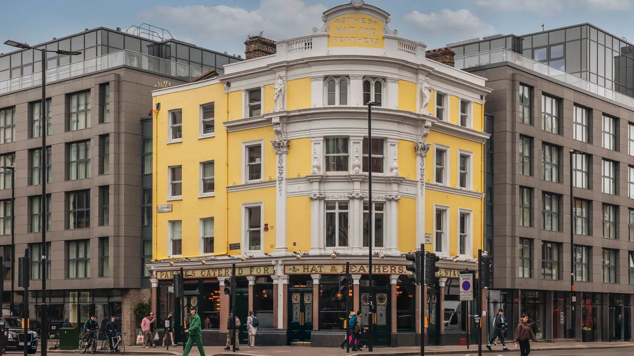 Hat &amp; Feathers - Hat and Feathers Pub, London, Greater London