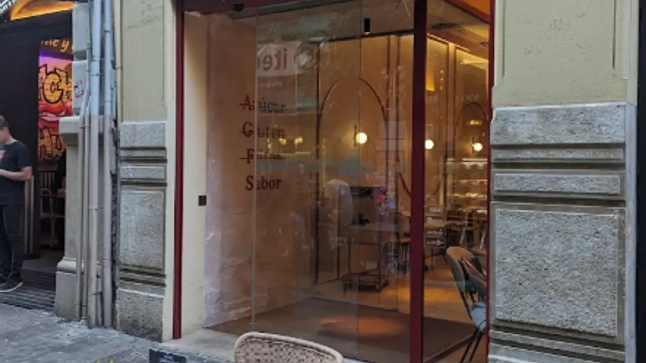 Naked & Sated | Valencia, València, Valencia