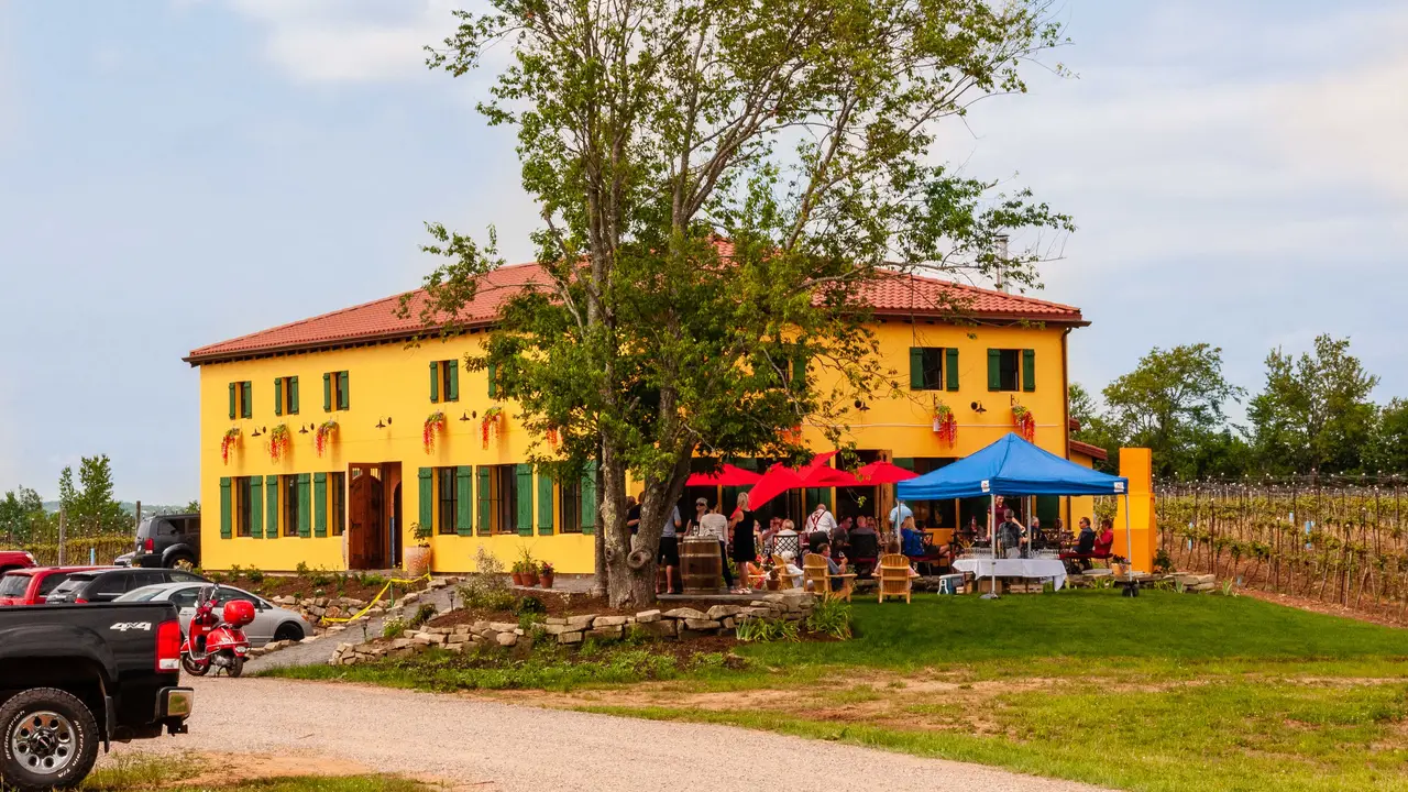 Bent Ridge Winery, Windsor, NS