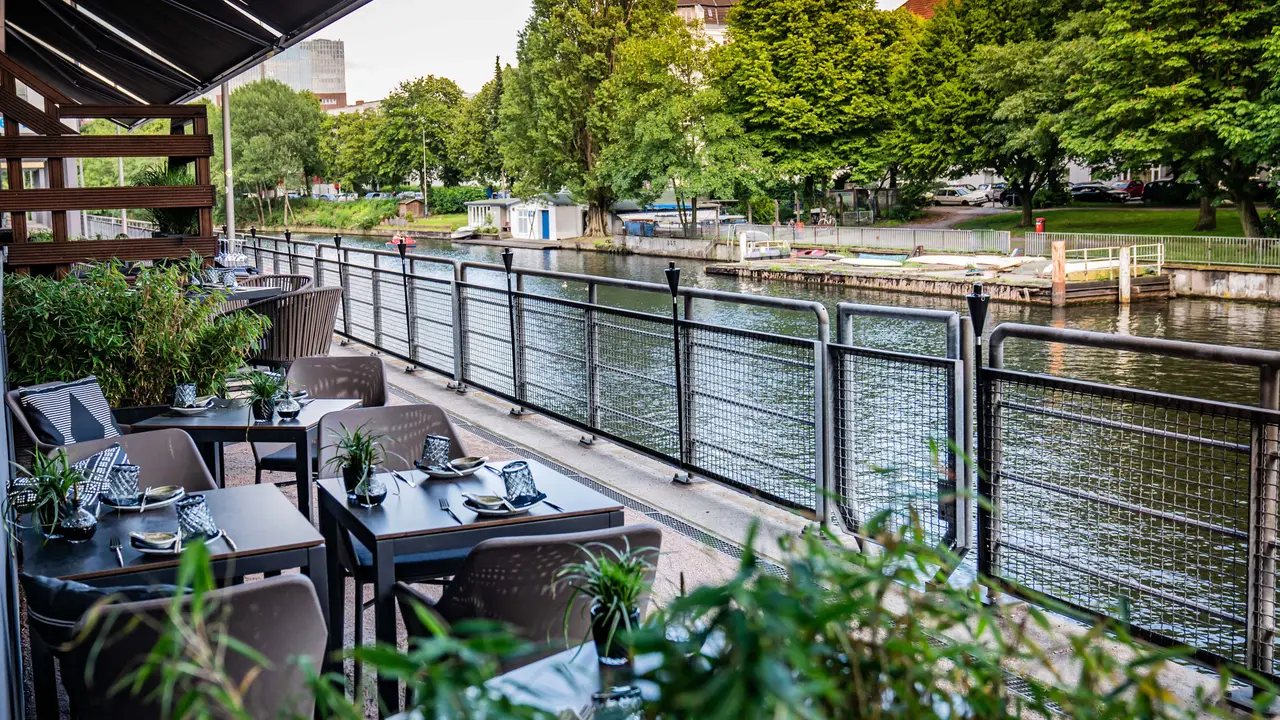 Lass Dich am Osterbekkanal köstlich beflügeln.  - TYO TYO, Hamburg, HH