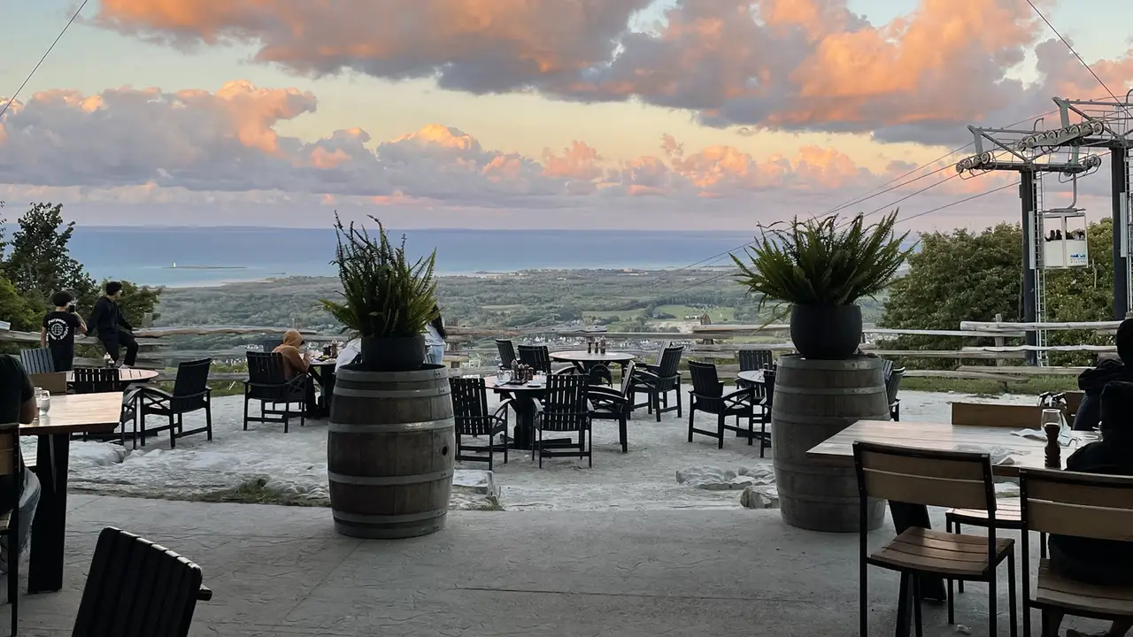 Summitview Family Barbeque, Blue Mountain, ON