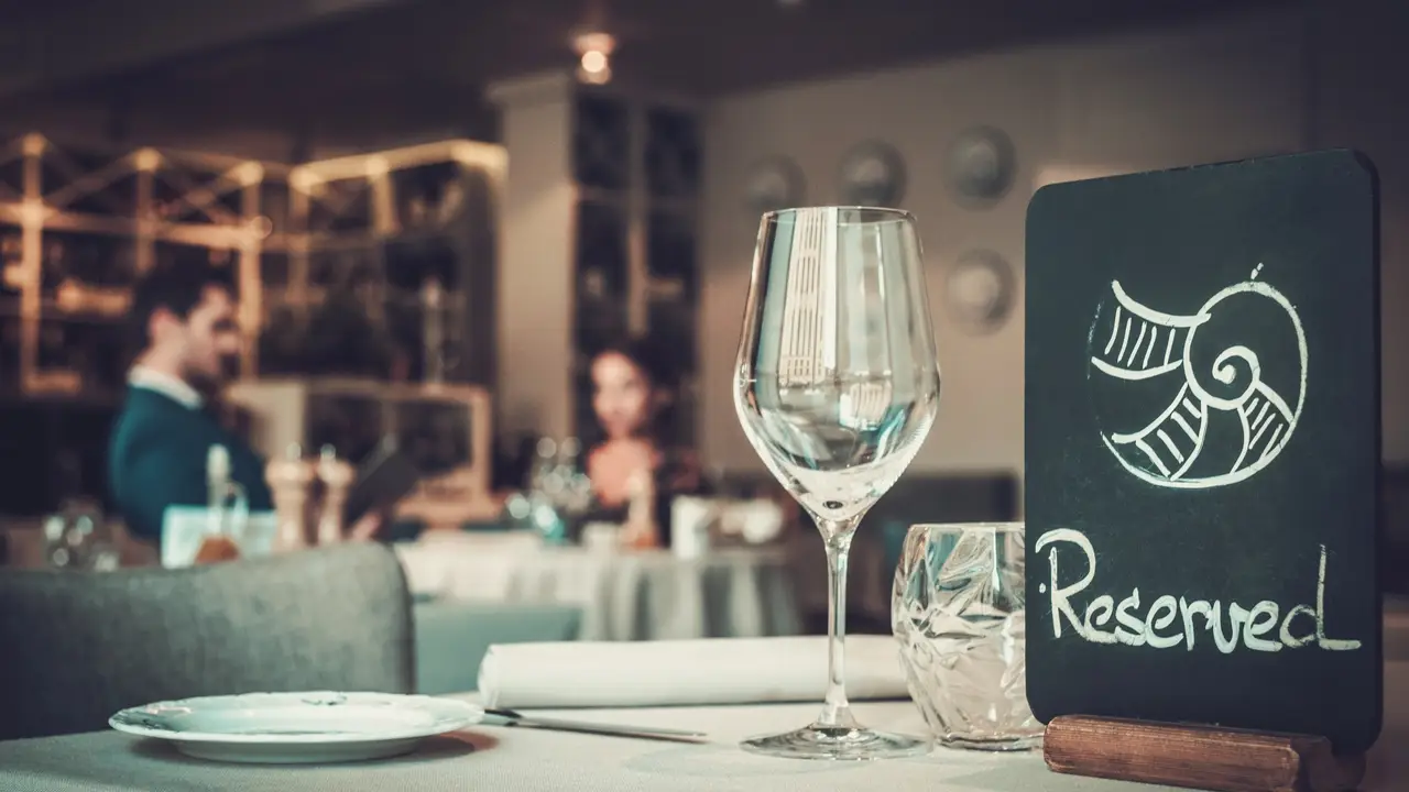 Baybeach Italian Restaurant and bar lounge, St Kilda, AU-VIC