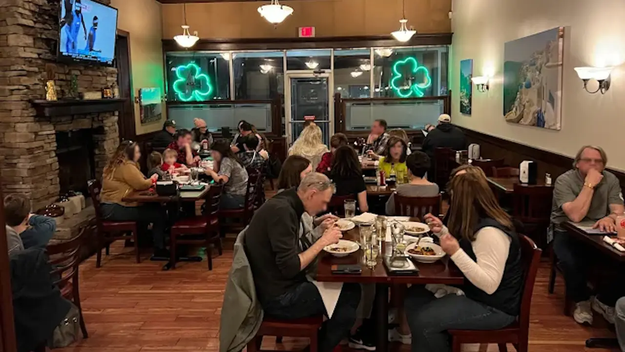 Mavis Winkles Irish Pub, Twinsburg, OH