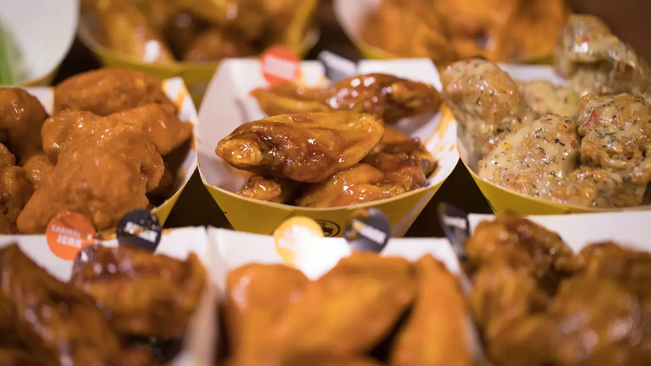 Buffalo Wild Wings Estancia, Pasig, Metro Manila