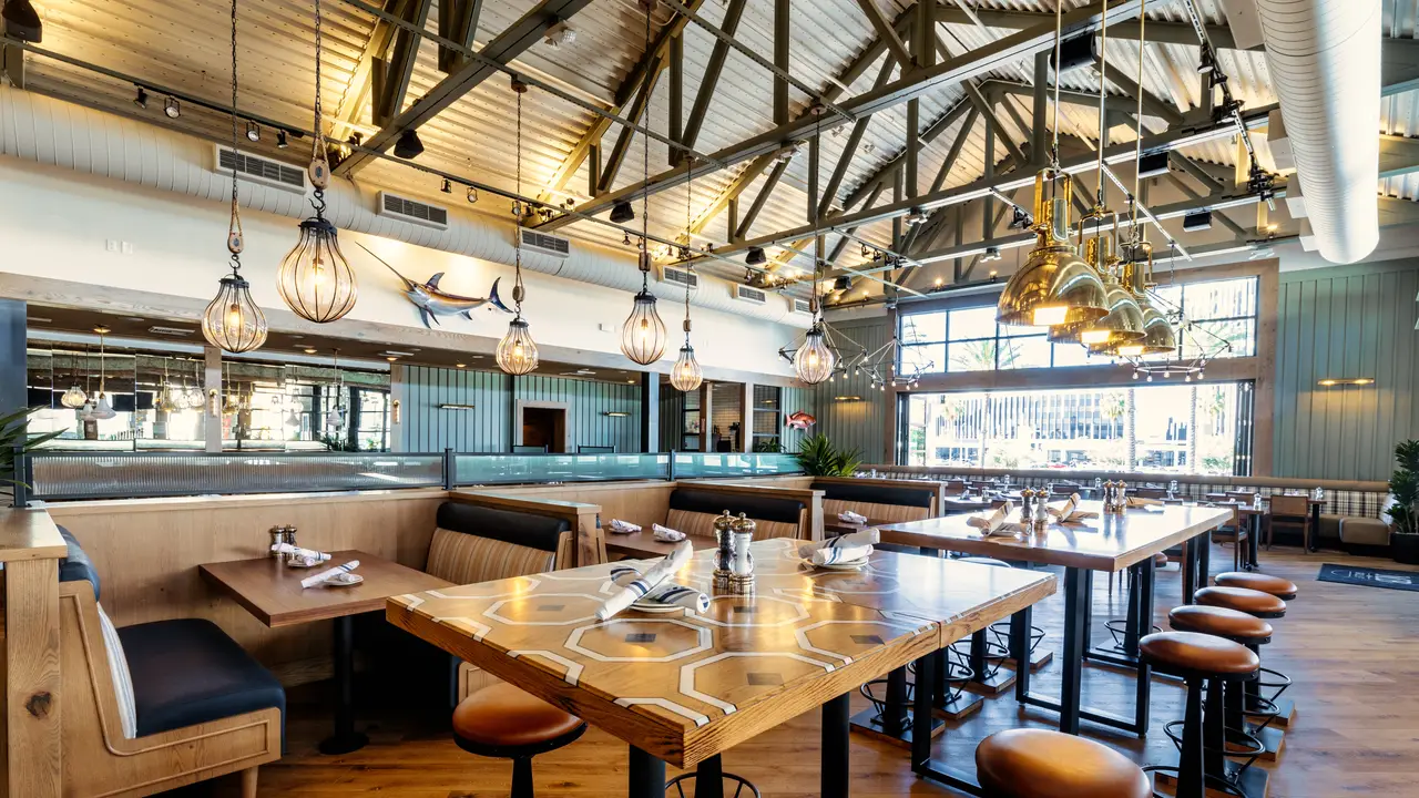 Interior - MB Grille, Torrance, CA