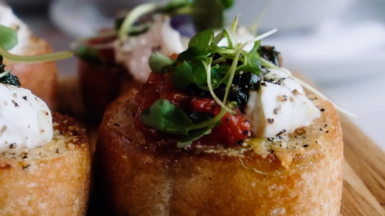 L'Olivo Cicchetti & Lounge, Calgary, AB