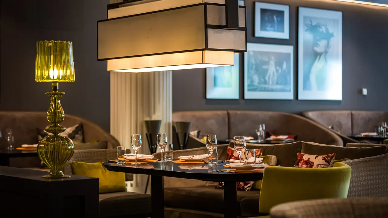 Photo of interior design, © Peter Krausgrill - Restaurant Schönemann, Frankfurt am Main, HE