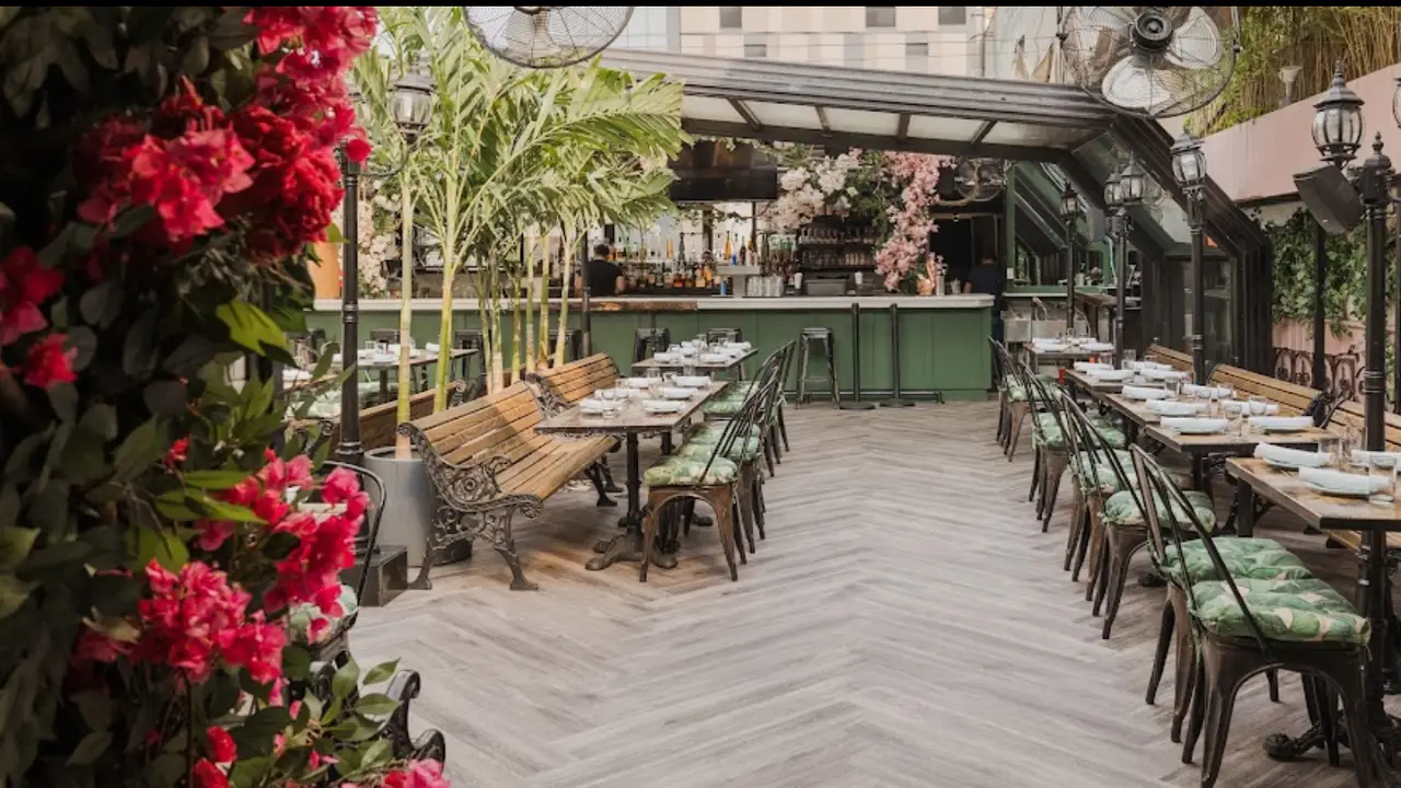 Hotel Chantelle - 2, New York, NY