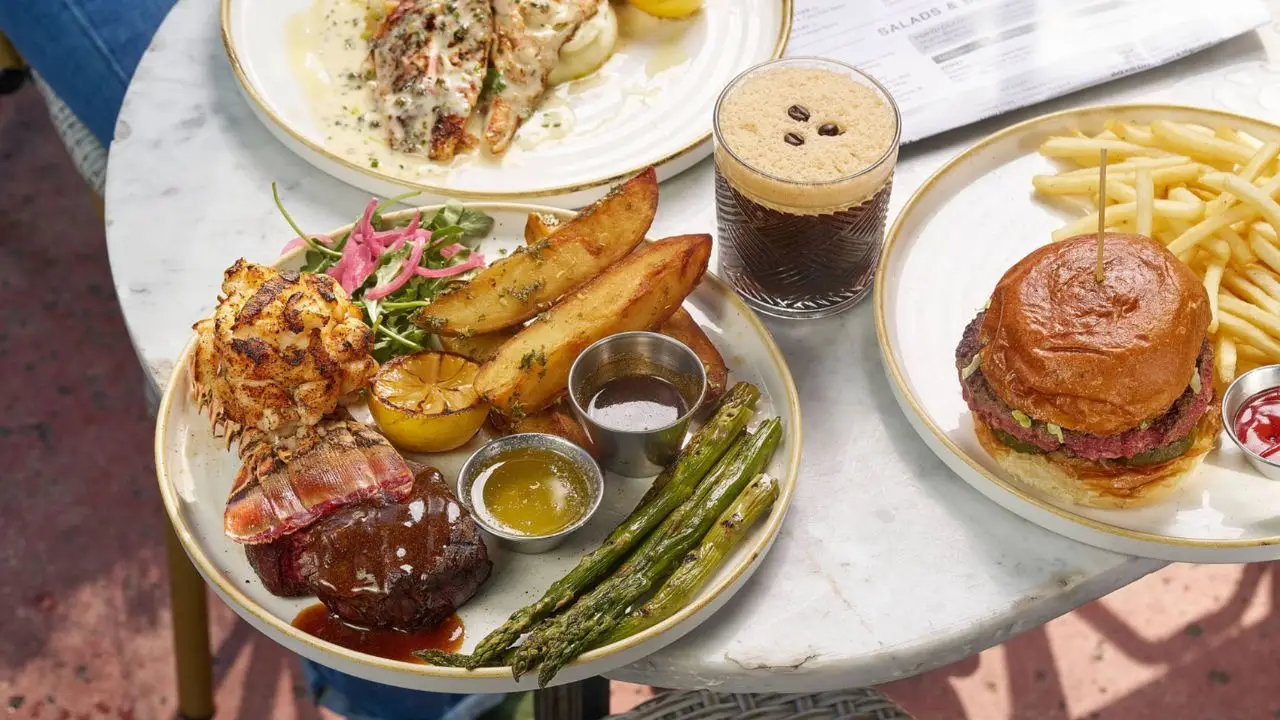 News Cafe Favorites - News Cafe, Miami Beach, FL