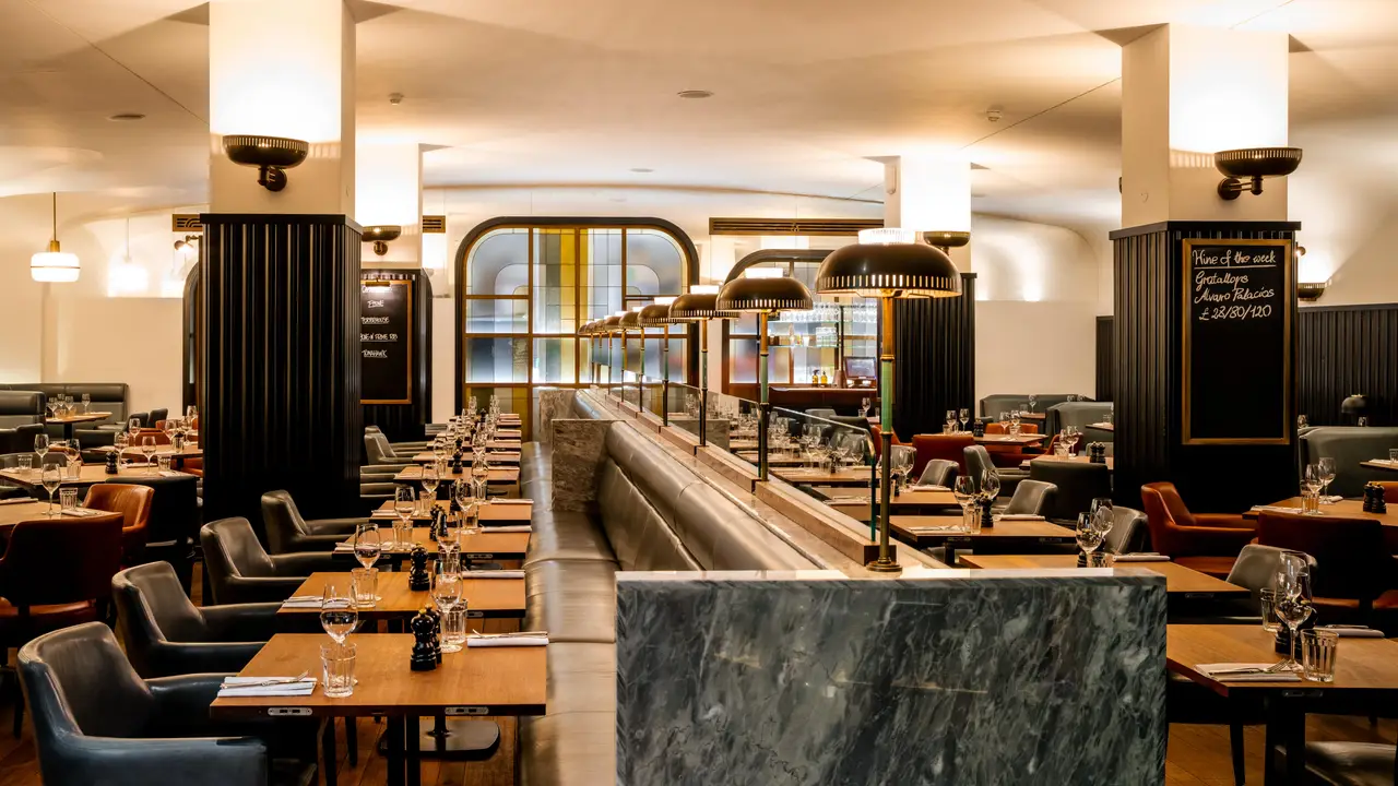 Hawksmoor Knightsbridge, London, ENG