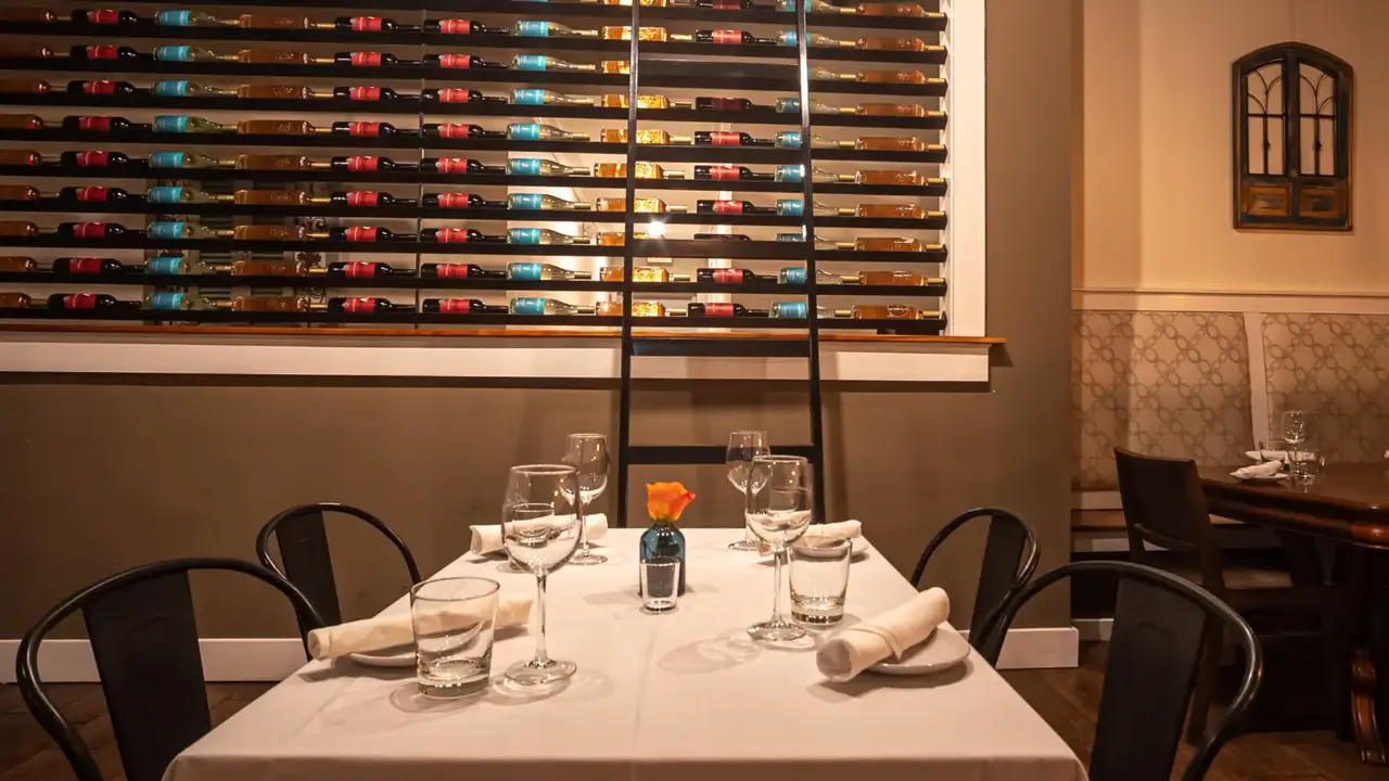 Antonio's Italian Kitchen & Bar, Trumbull, CT