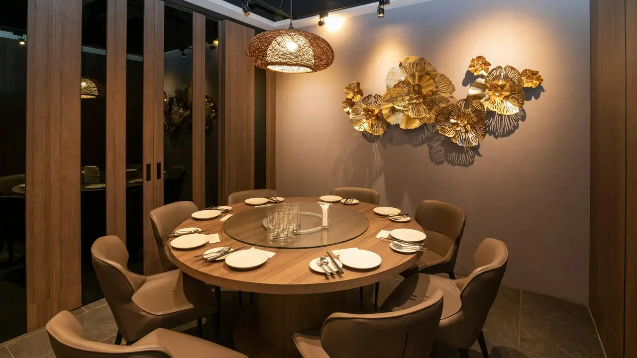 夜泰美 左營富國店, Kaohsiung City, KHH
