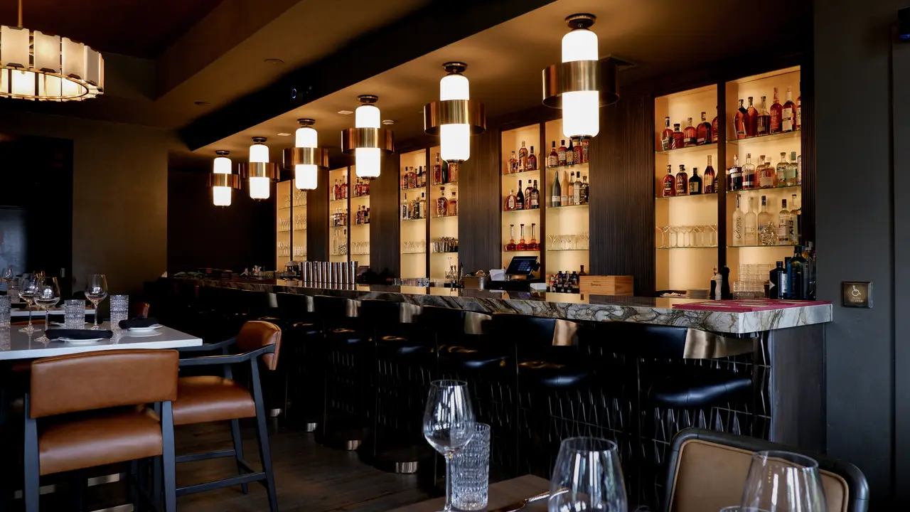 Lounge &amp; Bar - CUT, Fish Creek, WI
