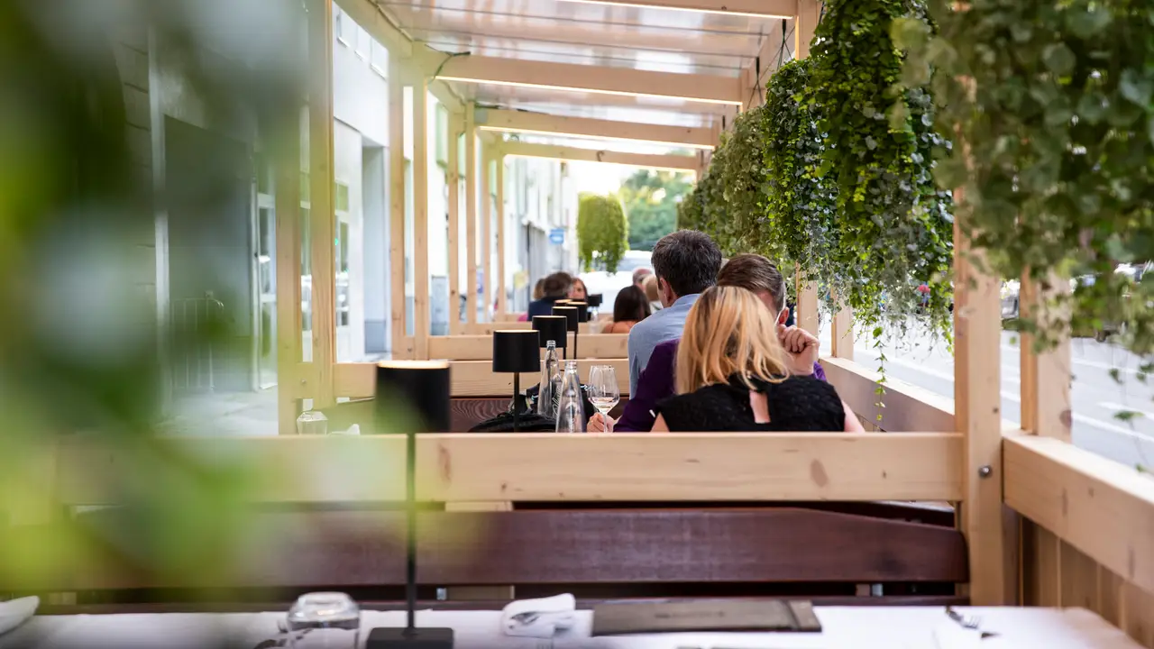 Schanigarten 2025 - Open Air Dining - Mun Restaurant, München, BY