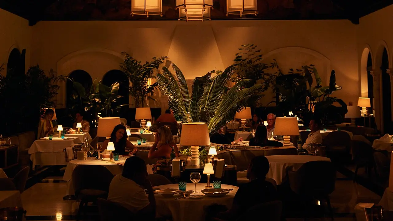 Lido at The Surf Club main dining room - Lido Restaurant at The Surf Club, Surfside, FL