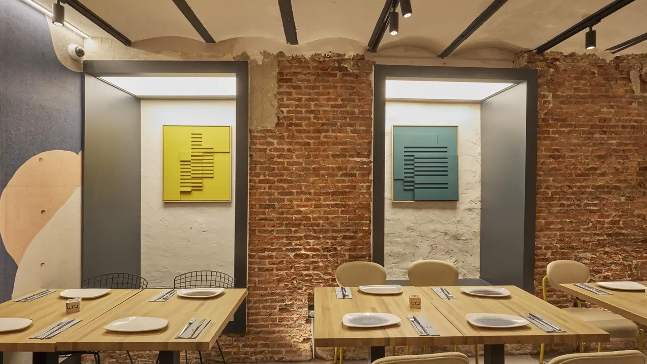 Lateral Milaneses, Madrid, Madrid